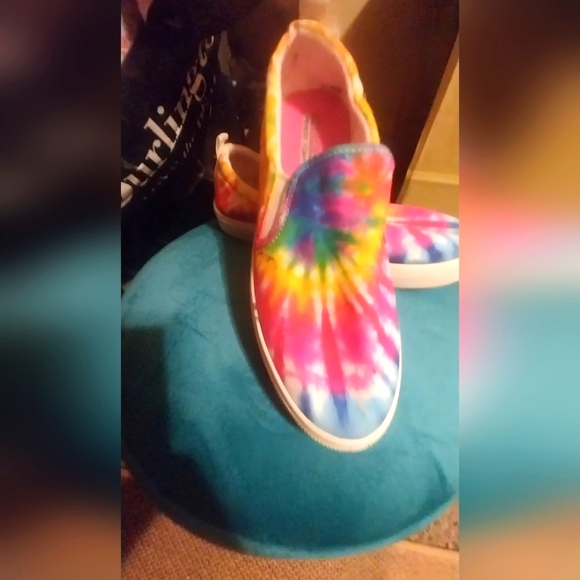 Women's shoe - Picture 2 of 3